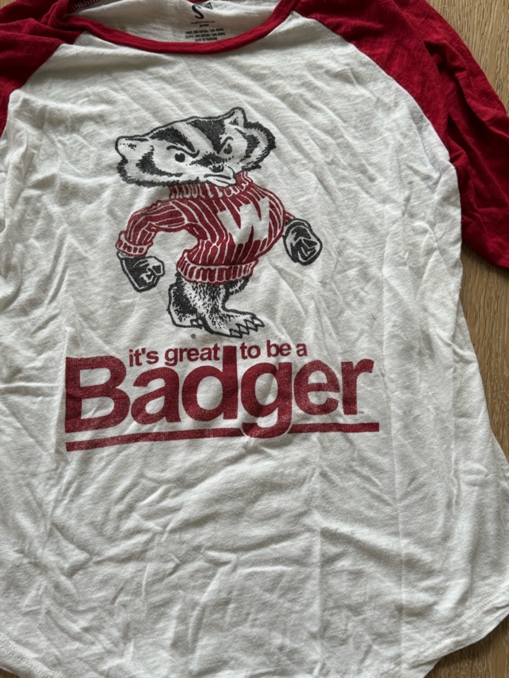Wisconsin Badgers Red & White Raglan 3/4 Long Sleeve Tee with Badger Graphic - Picture 2 of 4